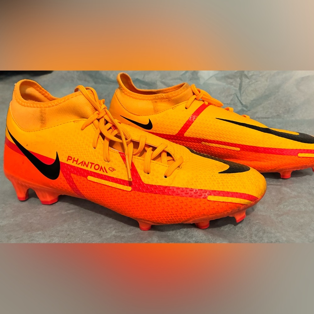 Nike Phantom G2 Laser Orange  Soccer M (10) W (11.5)